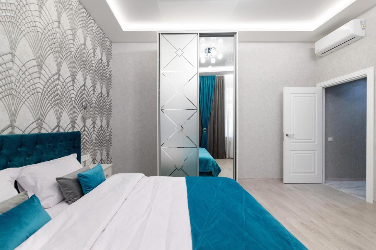 Rynok Square City Center Two Bedroom Apartment! Λβιβ Εξωτερικό φωτογραφία