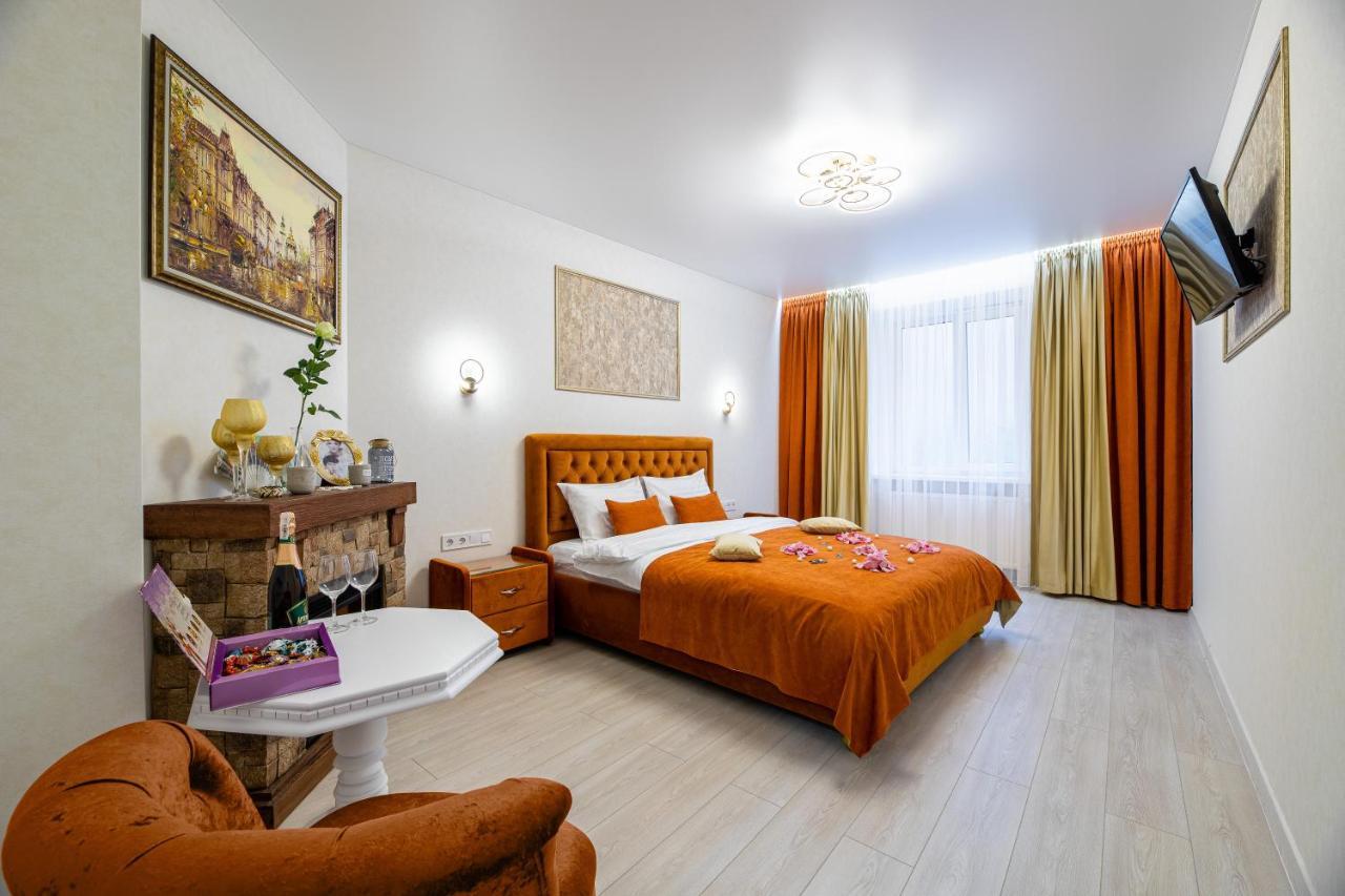 Rynok Square City Center Two Bedroom Apartment! Λβιβ Εξωτερικό φωτογραφία