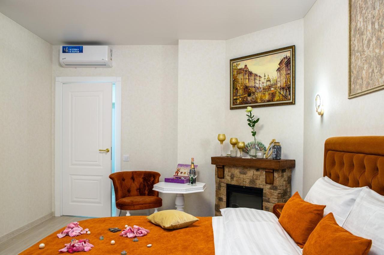 Rynok Square City Center Two Bedroom Apartment! Λβιβ Εξωτερικό φωτογραφία