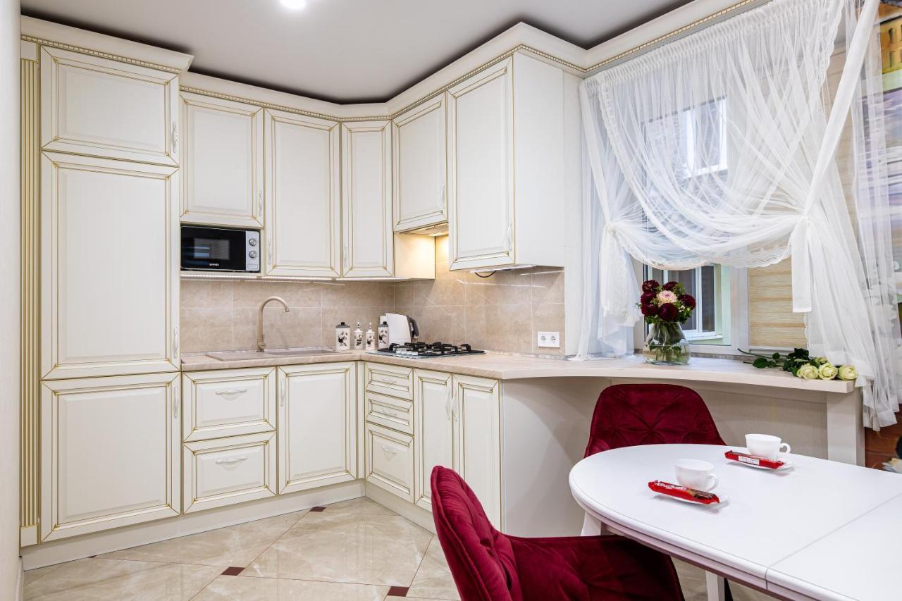 Rynok Square City Center Two Bedroom Apartment! Λβιβ Εξωτερικό φωτογραφία