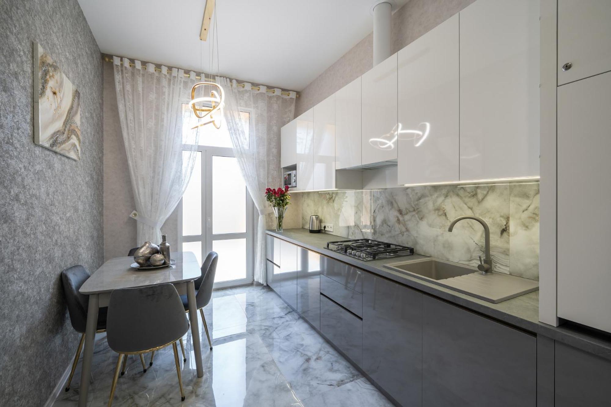 Rynok Square City Center Two Bedroom Apartment! Λβιβ Εξωτερικό φωτογραφία