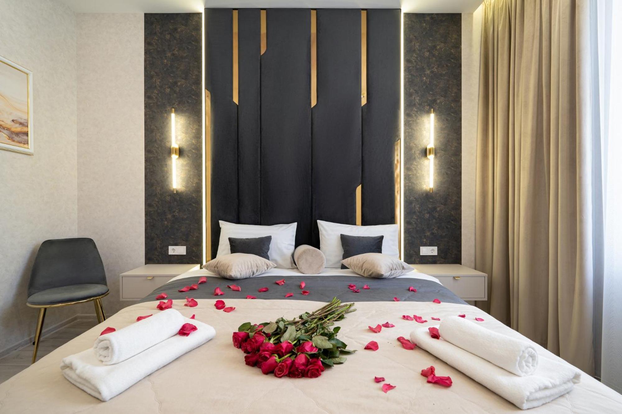 Rynok Square City Center Two Bedroom Apartment! Λβιβ Εξωτερικό φωτογραφία