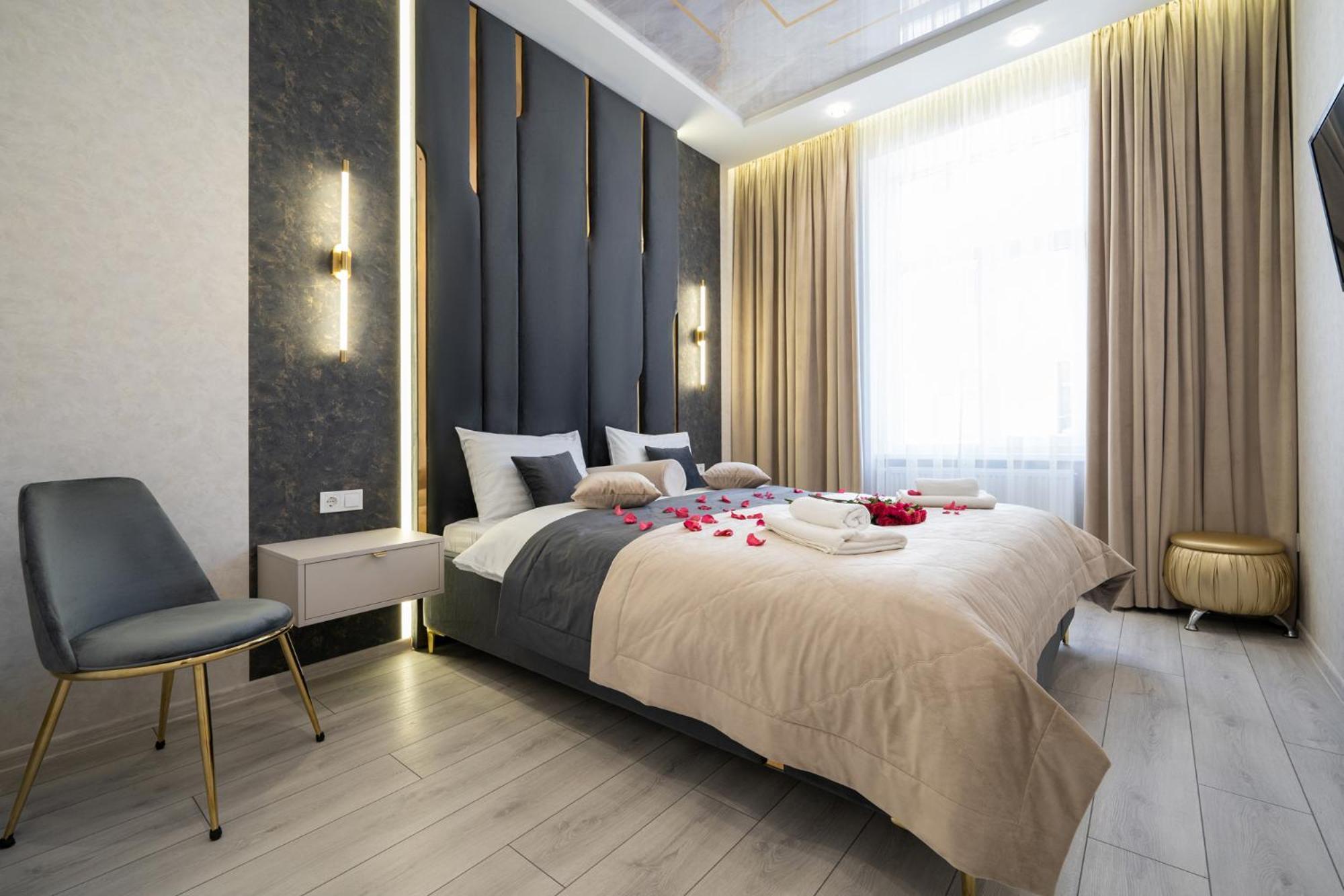 Rynok Square City Center Two Bedroom Apartment! Λβιβ Εξωτερικό φωτογραφία